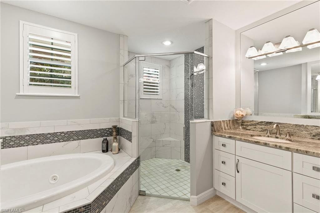 575 El Camino Real 6-102, Naples, FL 34119-27