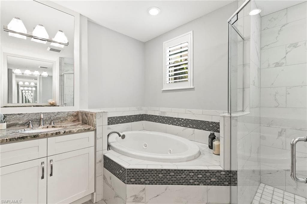 575 El Camino Real 6-102, Naples, FL 34119-28