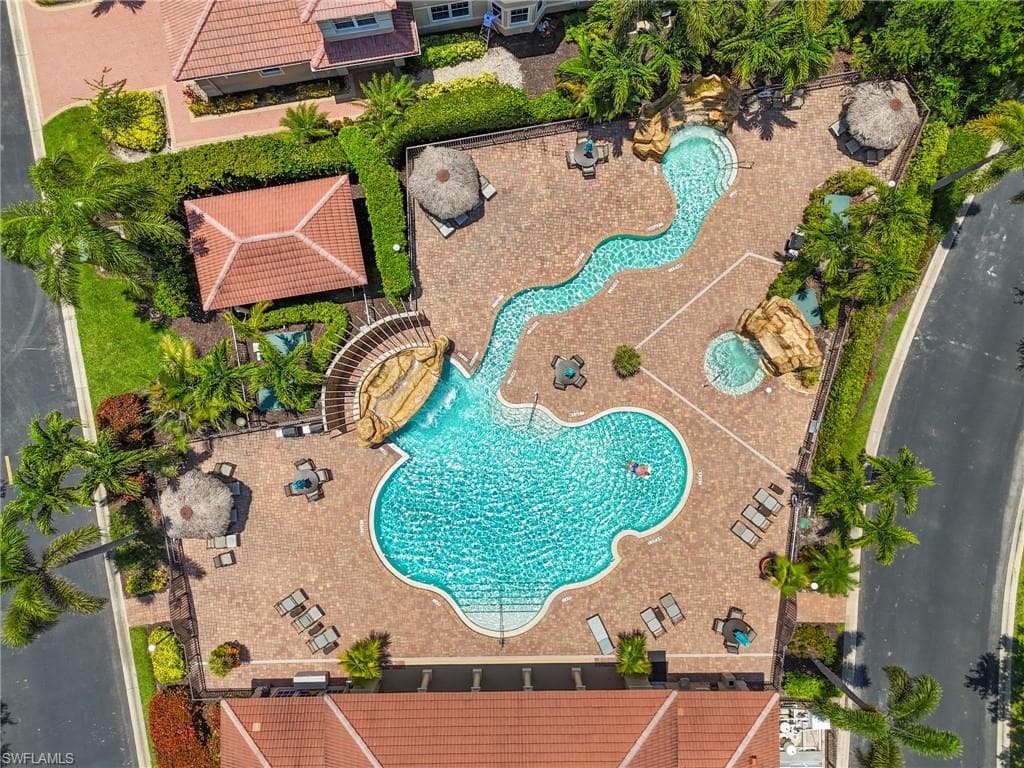 575 El Camino Real 6-102, Naples, FL 34119-42