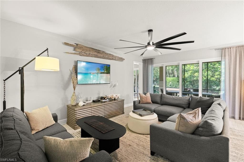 575 El Camino Real 6-102, Naples, FL 34119-7