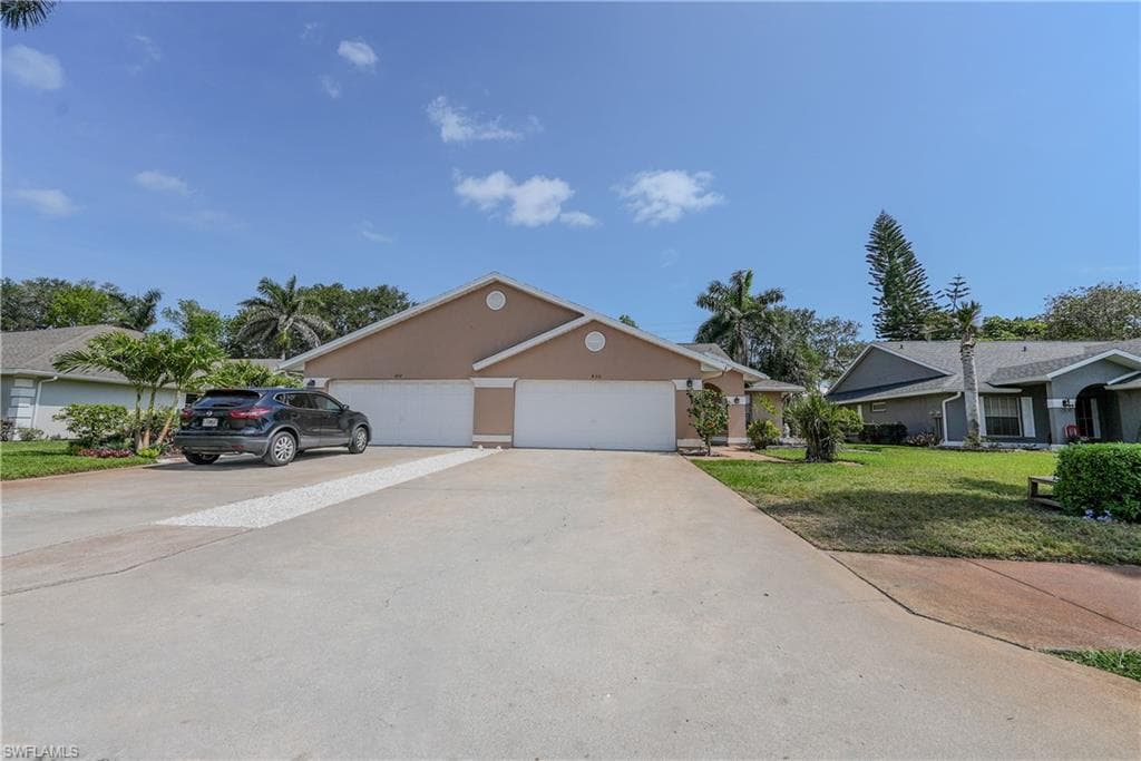 430 Saint Andrews Blvd 6, Naples, FL 34113-1
