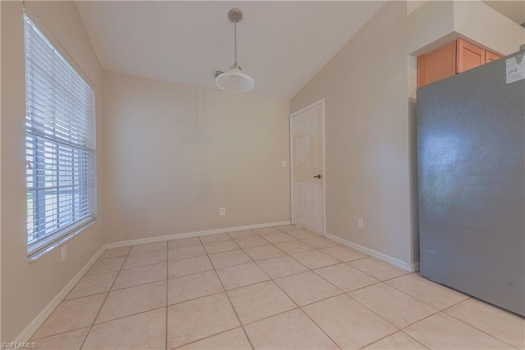 430 Saint Andrews Blvd 6, Naples, FL 34113-32