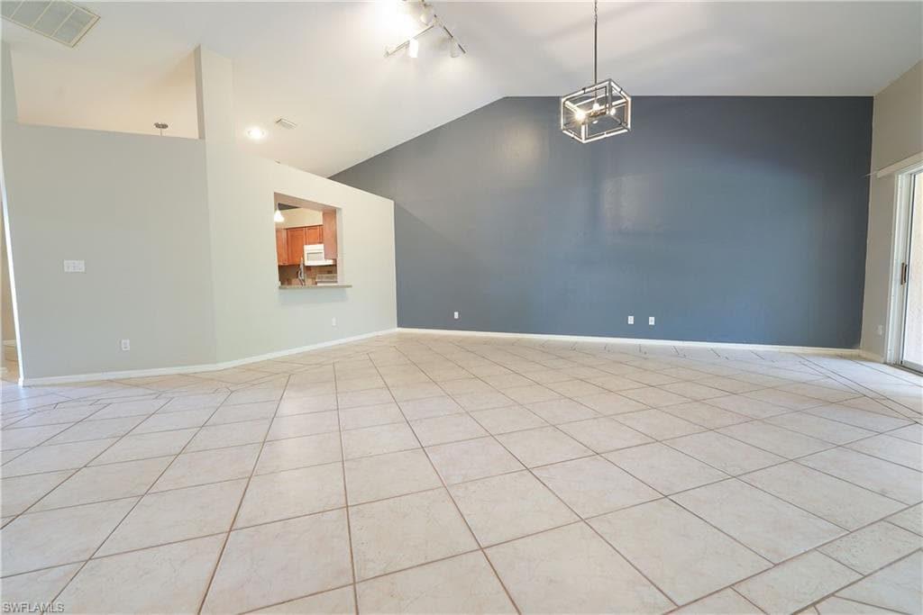 430 Saint Andrews Blvd 6, Naples, FL 34113-36