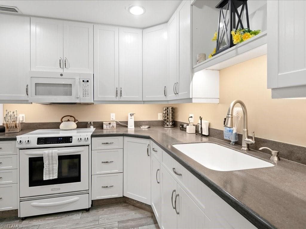 112 Marco Villas Dr U2, Marco Island, FL 34145-12