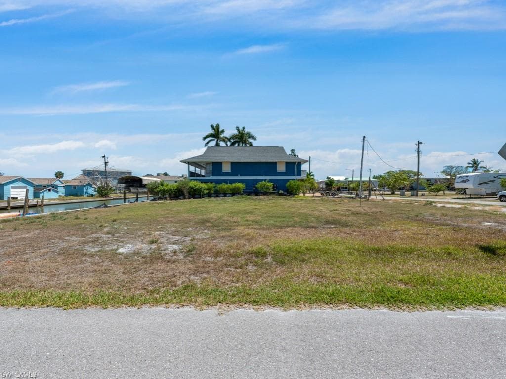 226 Goodland Dr, Goodland, FL 34140-12