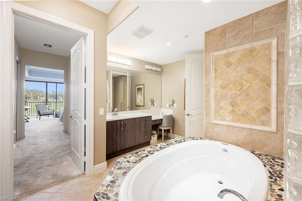 560 El Camino Real 1102, Naples, FL 34119-24