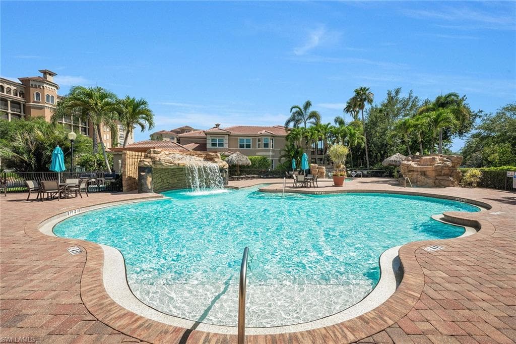 560 El Camino Real 1102, Naples, FL 34119-36