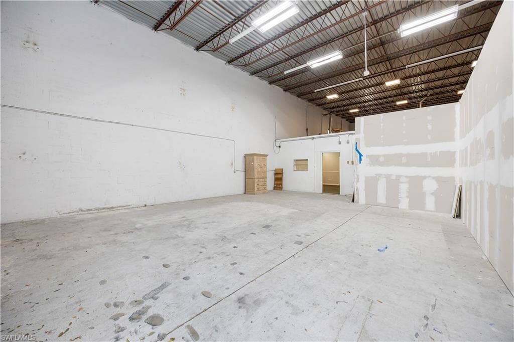 4172 Corporate Sq B, Naples, FL 34104-28