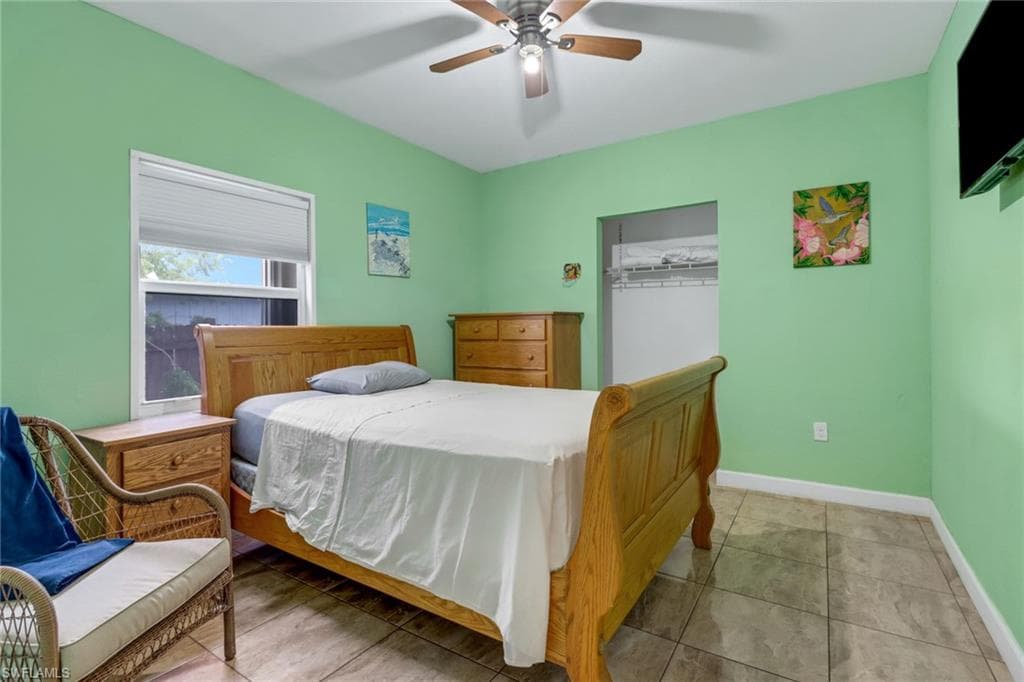 4617 Lombardy Ln, Naples, FL 34112-24