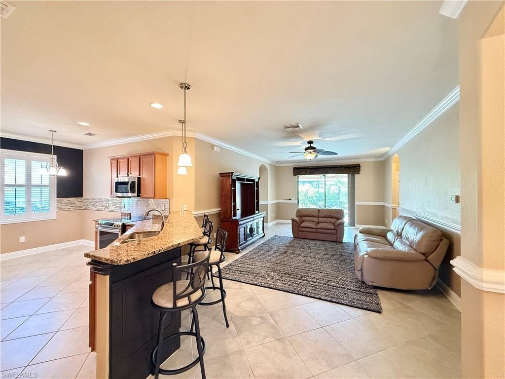 3662 Treasure Cove Ct, Naples, FL 34114-10
