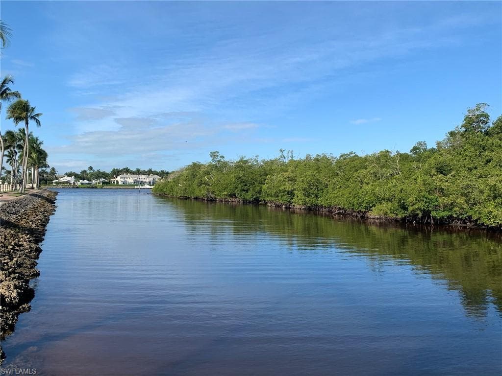 1777 Gulfstar Dr S, Naples, FL 34112-5