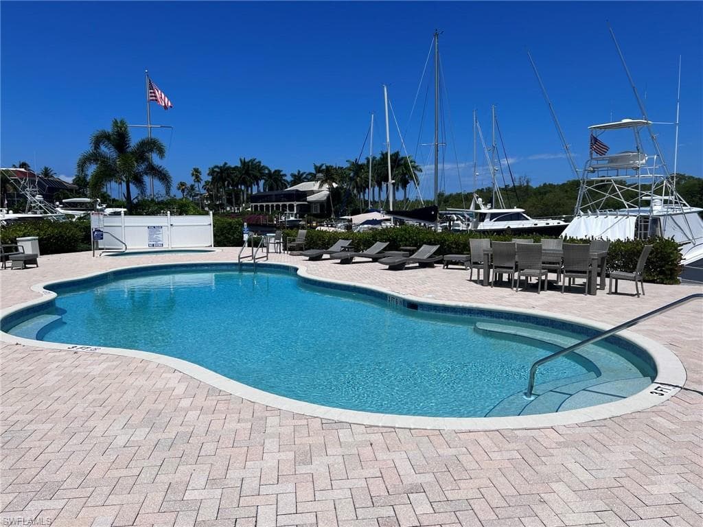 1777 Gulfstar Dr S, Naples, FL 34112-7