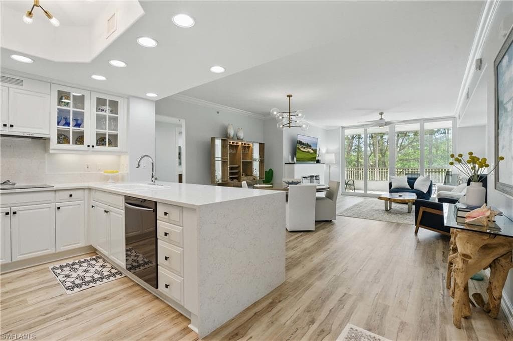 2728 Tiburon Blvd E A104, Naples, FL 34109-1