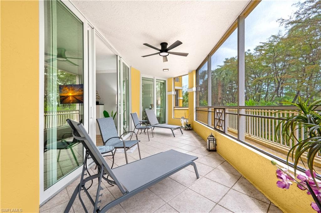 2728 Tiburon Blvd E A104, Naples, FL 34109-21