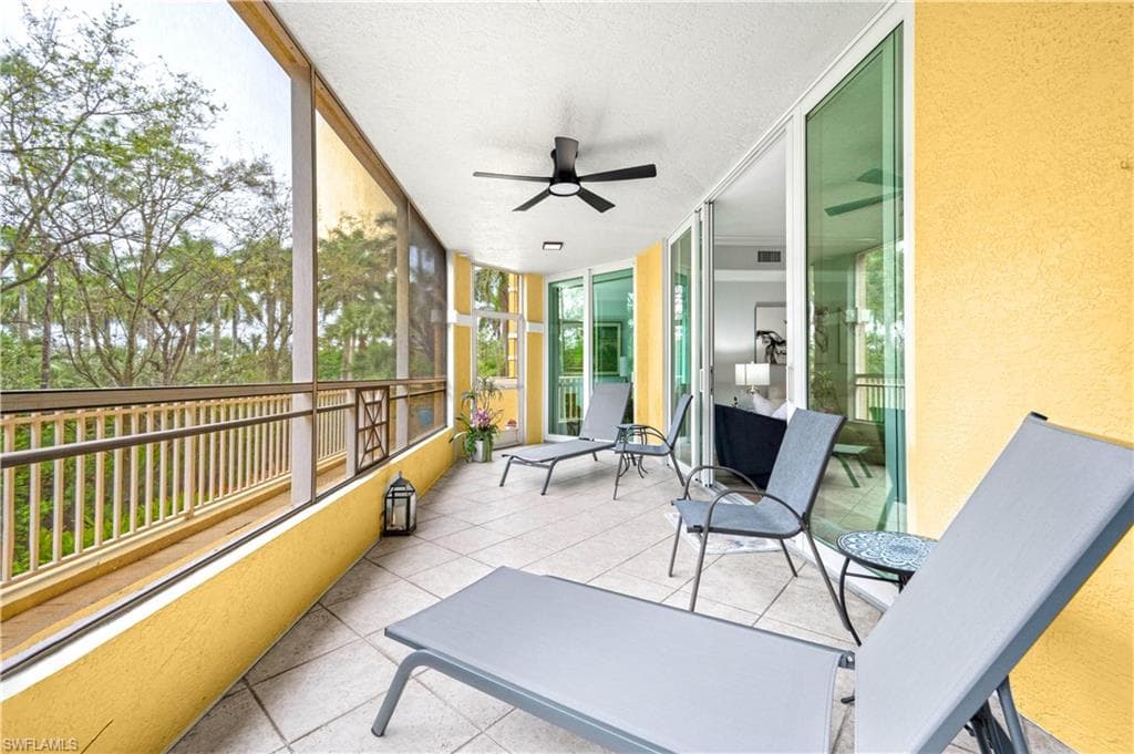2728 Tiburon Blvd E A104, Naples, FL 34109-22