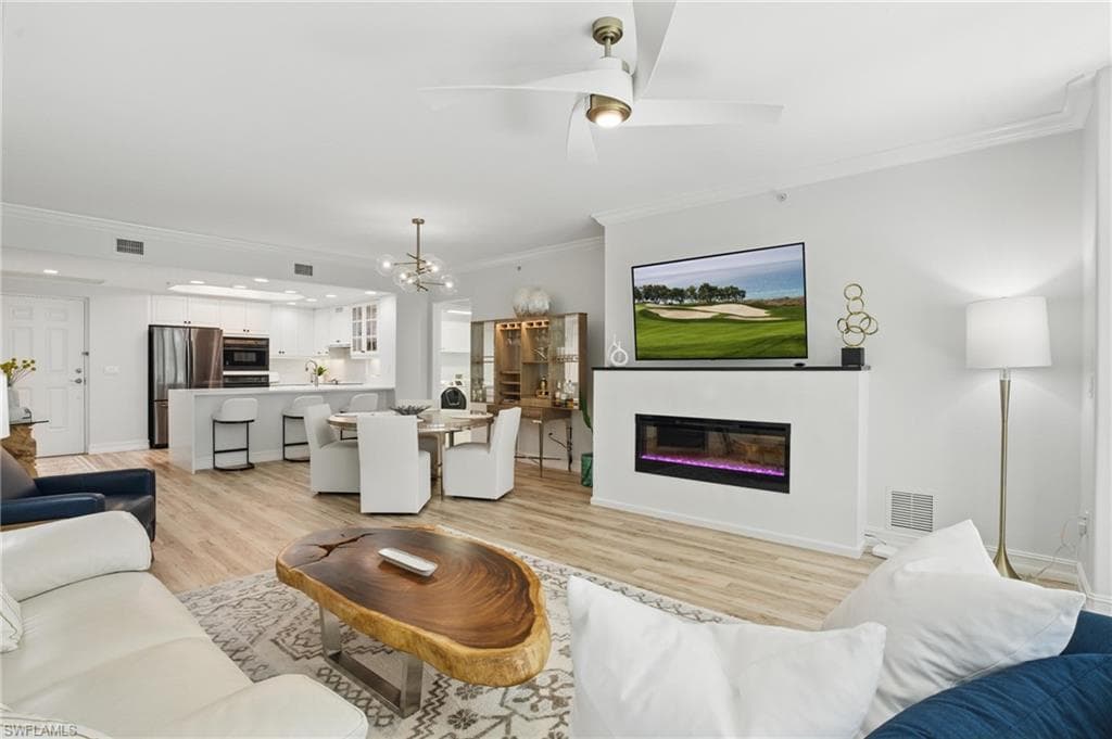 2728 Tiburon Blvd E A104, Naples, FL 34109-6