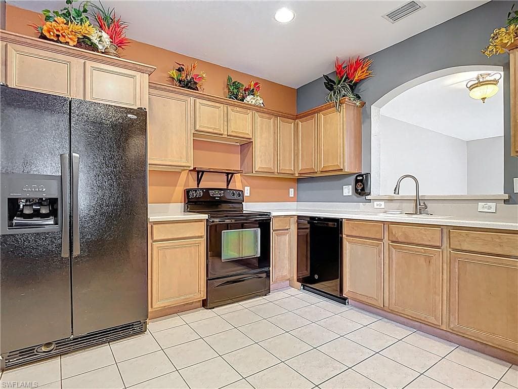 10013 Chiana Cir, Fort Myers, FL 33905-9