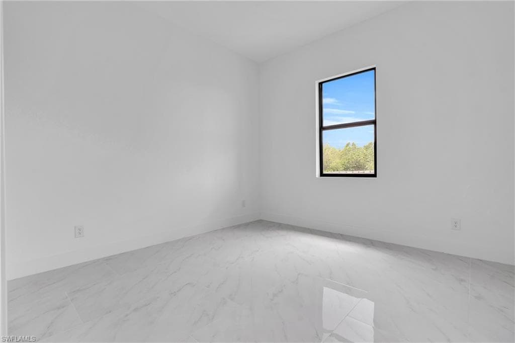 2003 Curry Ave N, Lehigh Acres, FL 33971-11