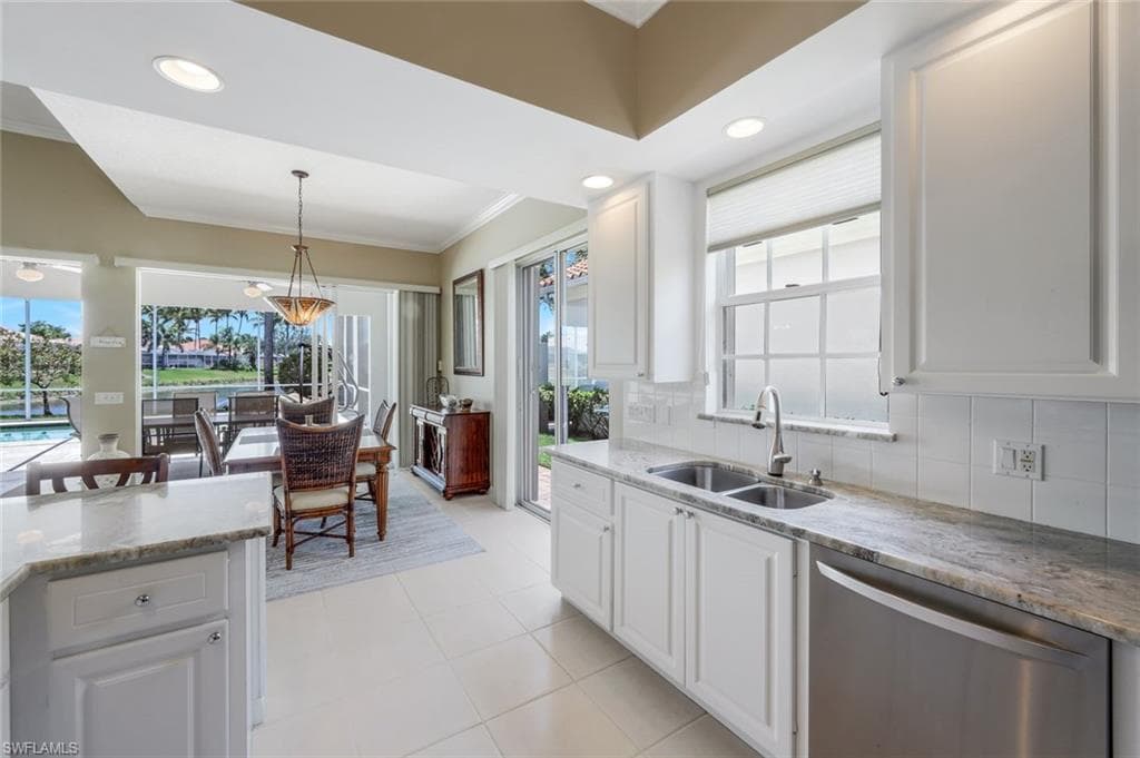 3774 Whidbey Way, Naples, FL 34119-19