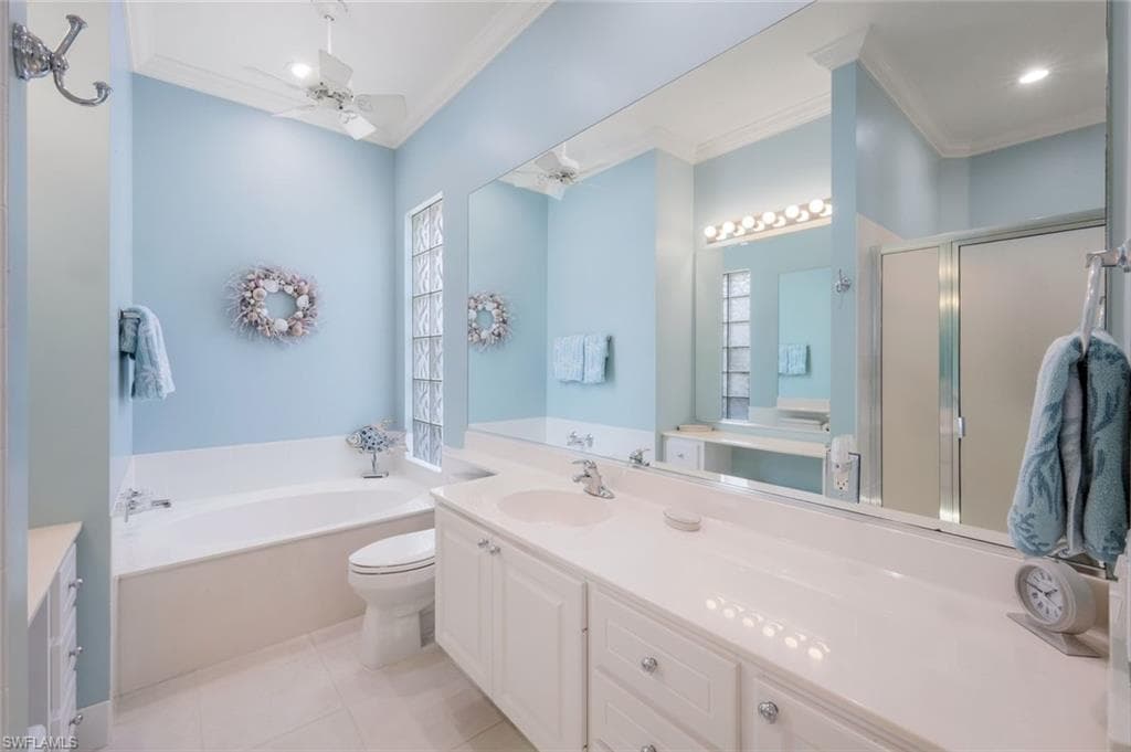 3774 Whidbey Way, Naples, FL 34119-23