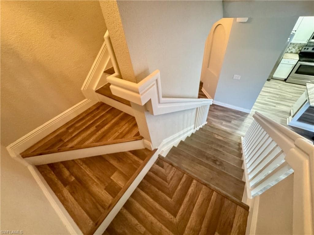 7614 Bristol Cir, Naples, FL 34120-14