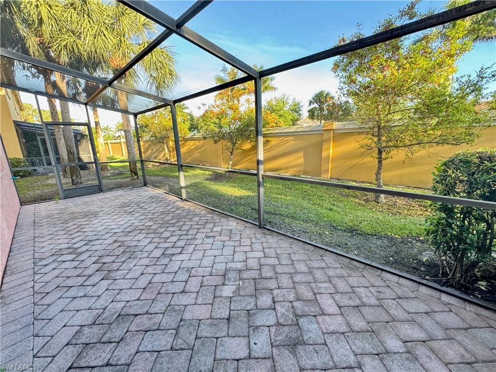7614 Bristol Cir, Naples, FL 34120-29