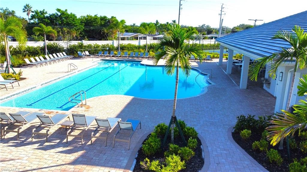 986 Enbrook Loop, Naples, FL 34114-26