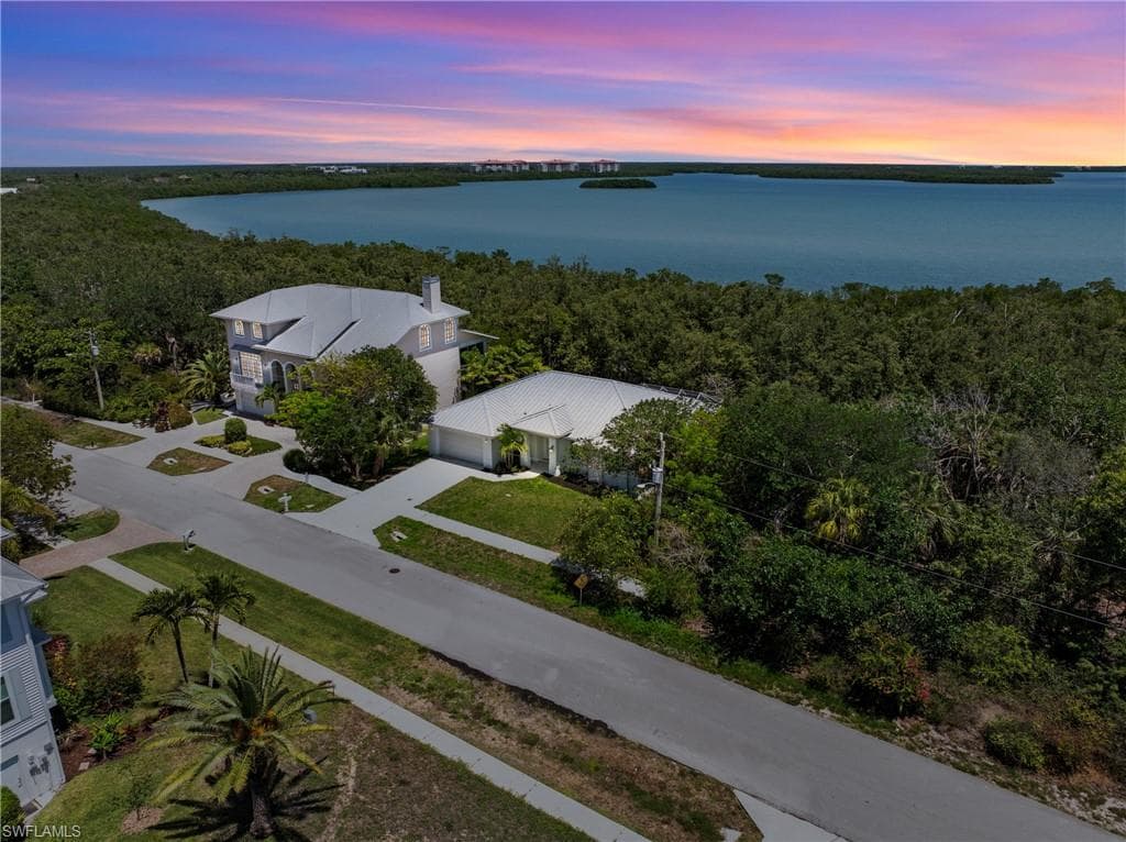 1923 Sheffield Ave, Marco Island, FL 34145-3