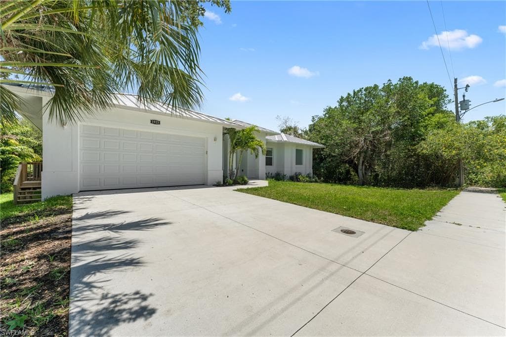 1923 Sheffield Ave, Marco Island, FL 34145-8