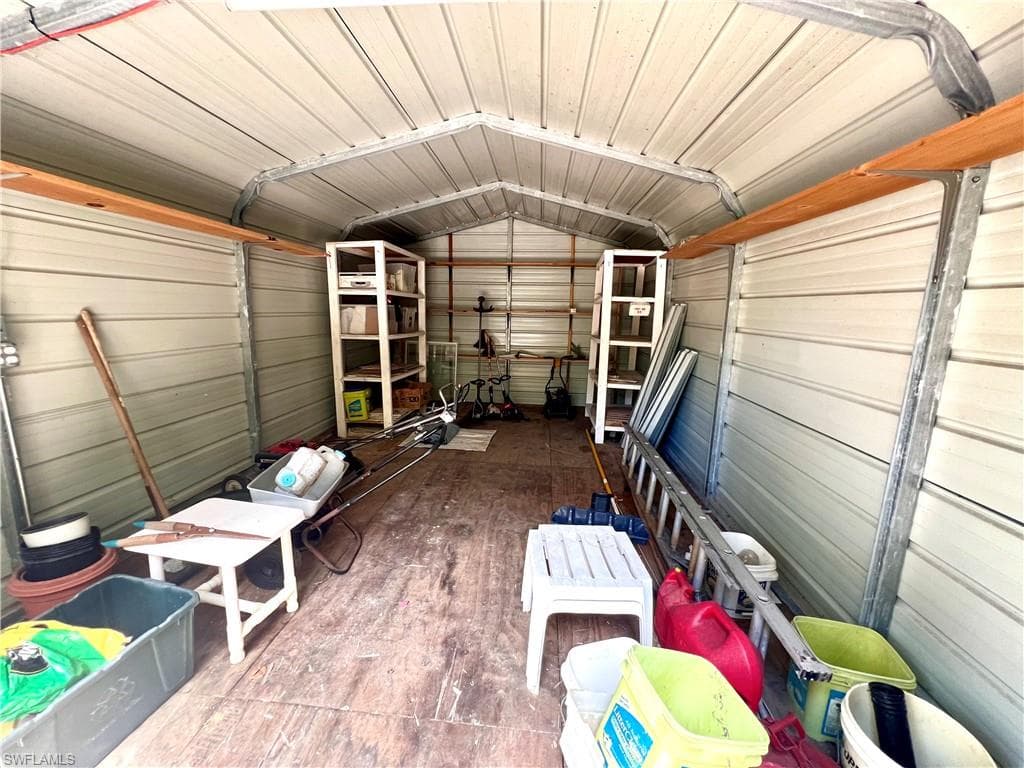 720 1st St NW, Naples, FL 34120-30