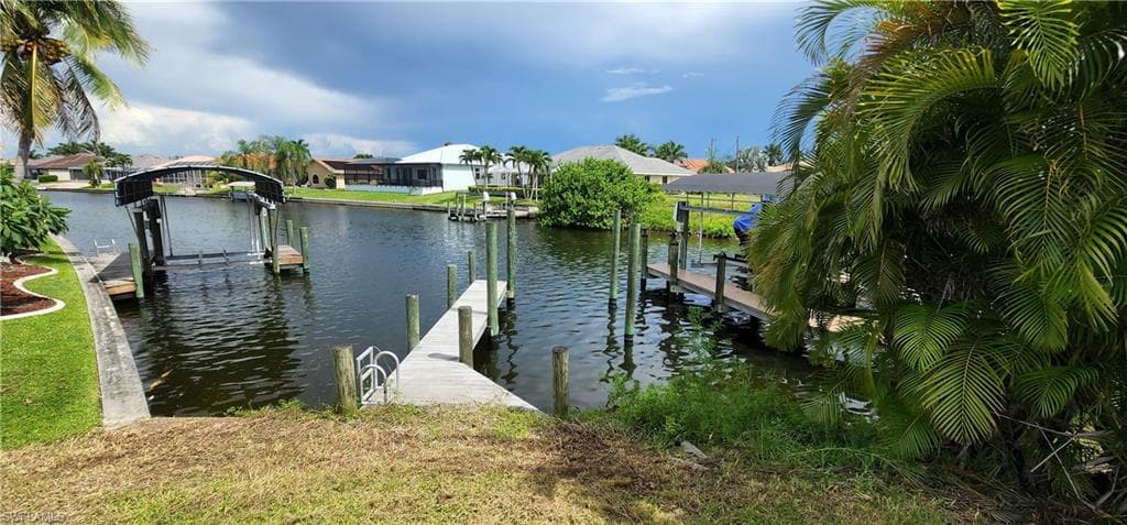 3803 Surfside Blvd, Cape Coral, FL 33914-2