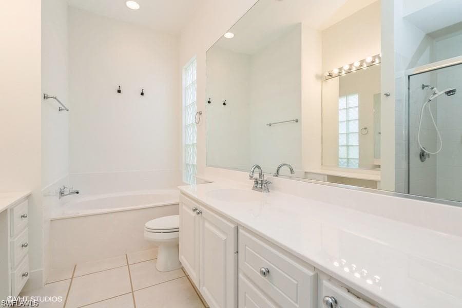 4008 Upolo Ln, Naples, FL 34119-9