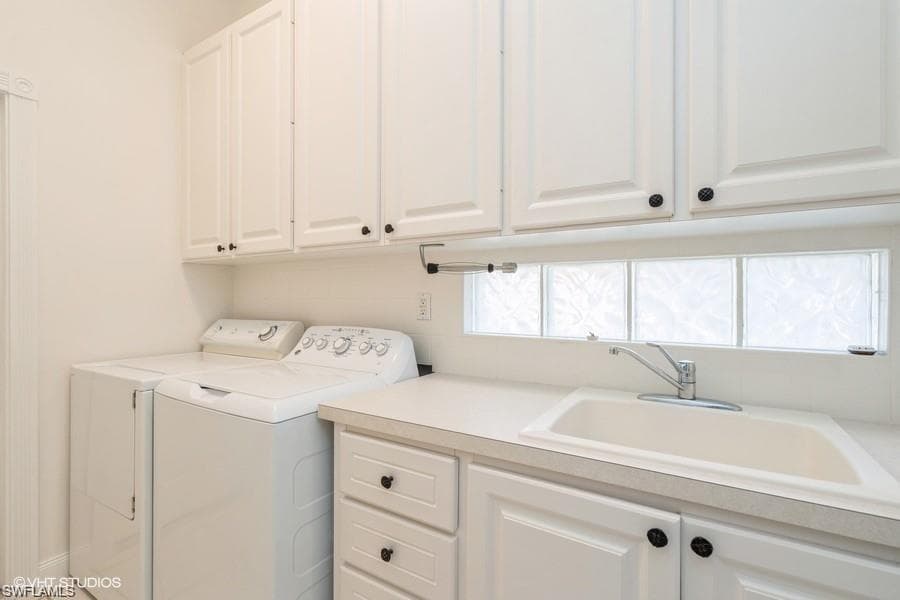 4008 Upolo Ln, Naples, FL 34119-11