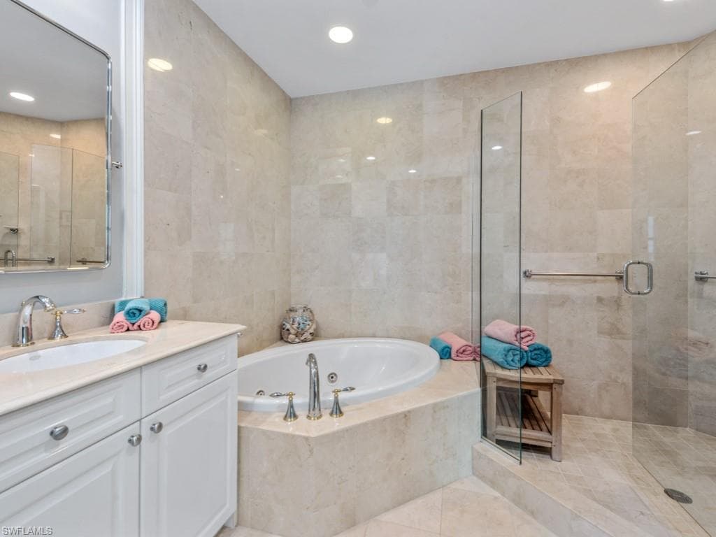 1079 Bald Eagle Dr N604, Marco Island, FL 34145-17