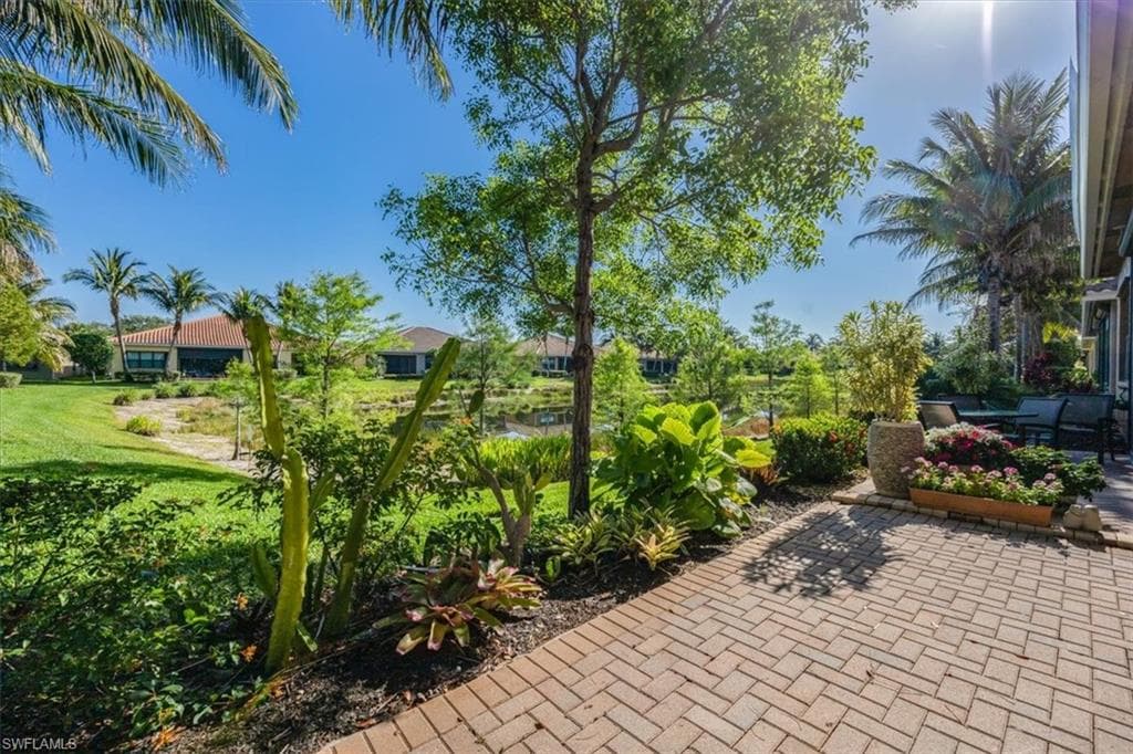 13429 Coronado Dr, Naples, FL 34109-25