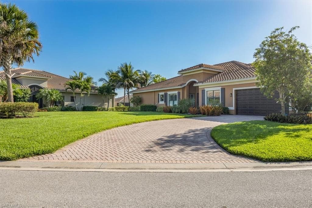 13429 Coronado Dr, Naples, FL 34109-2