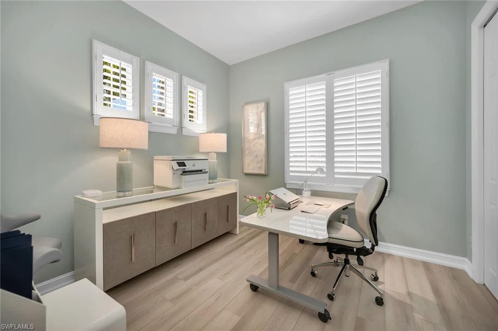 2839 Tiburon Blvd E 102, Naples, FL 34109-12