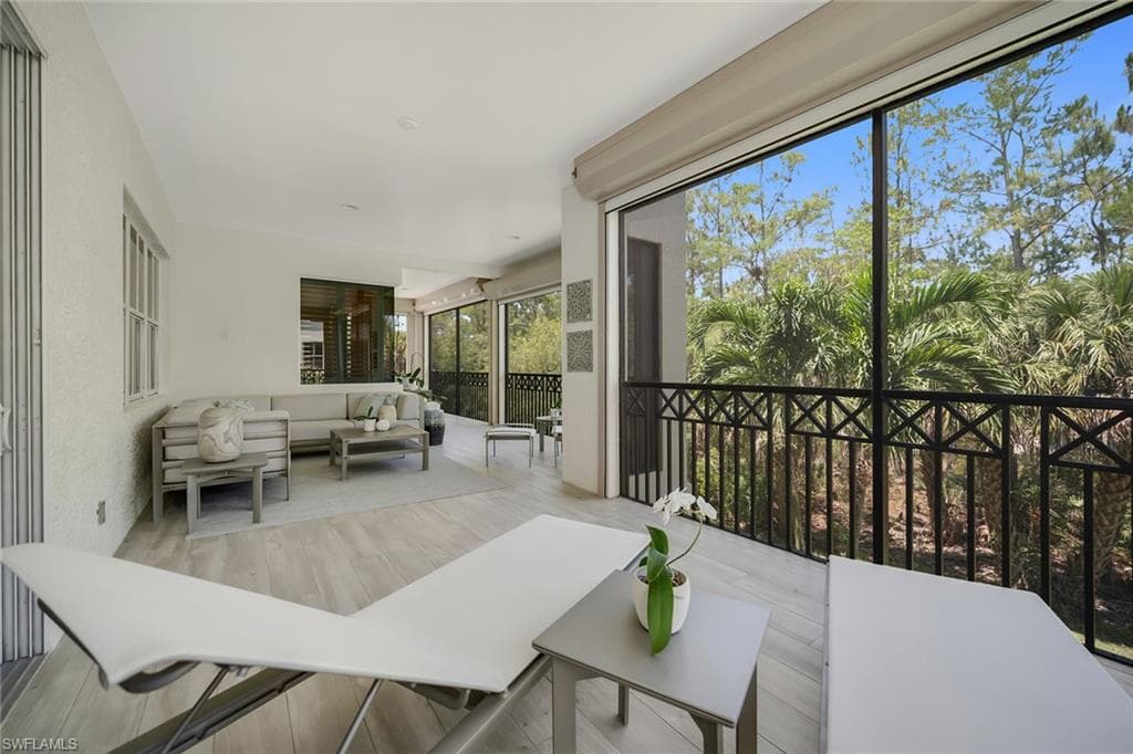 2839 Tiburon Blvd E 102, Naples, FL 34109-15