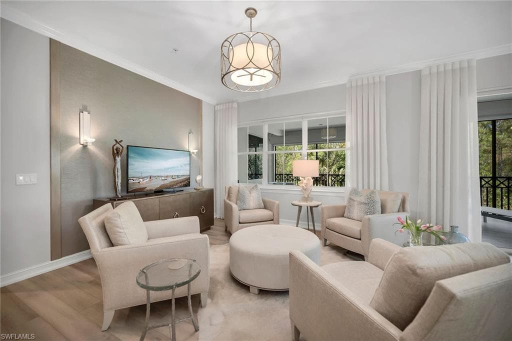 2839 Tiburon Blvd E 102, Naples, FL 34109-7