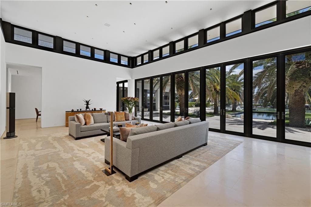 3655 Fort Charles Dr, Naples, FL 34102-11