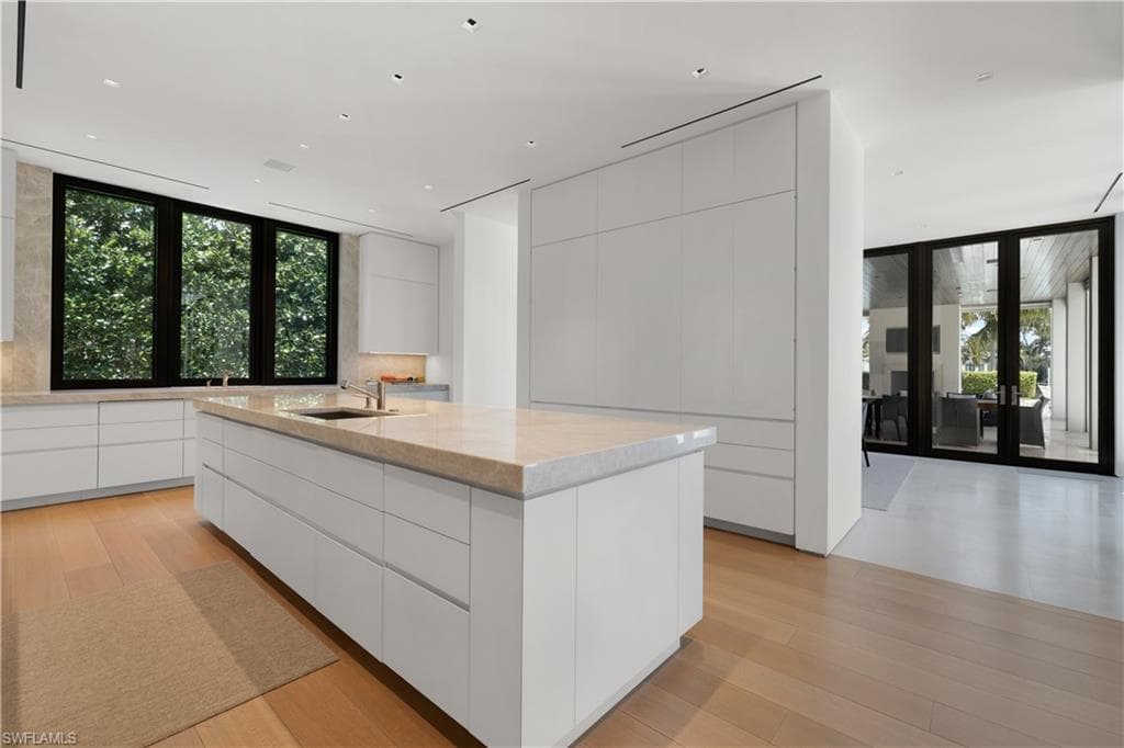 3655 Fort Charles Dr, Naples, FL 34102-14