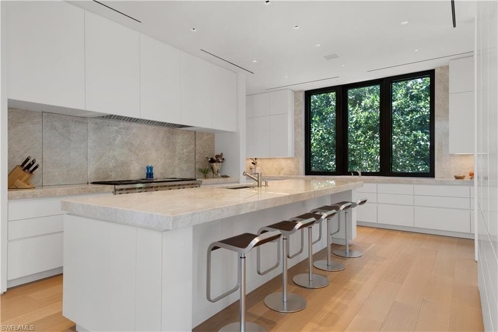 3655 Fort Charles Dr, Naples, FL 34102-15