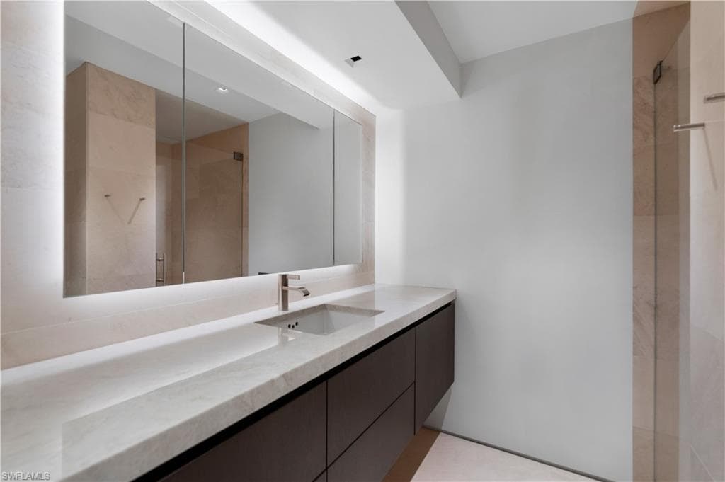 3655 Fort Charles Dr, Naples, FL 34102-18