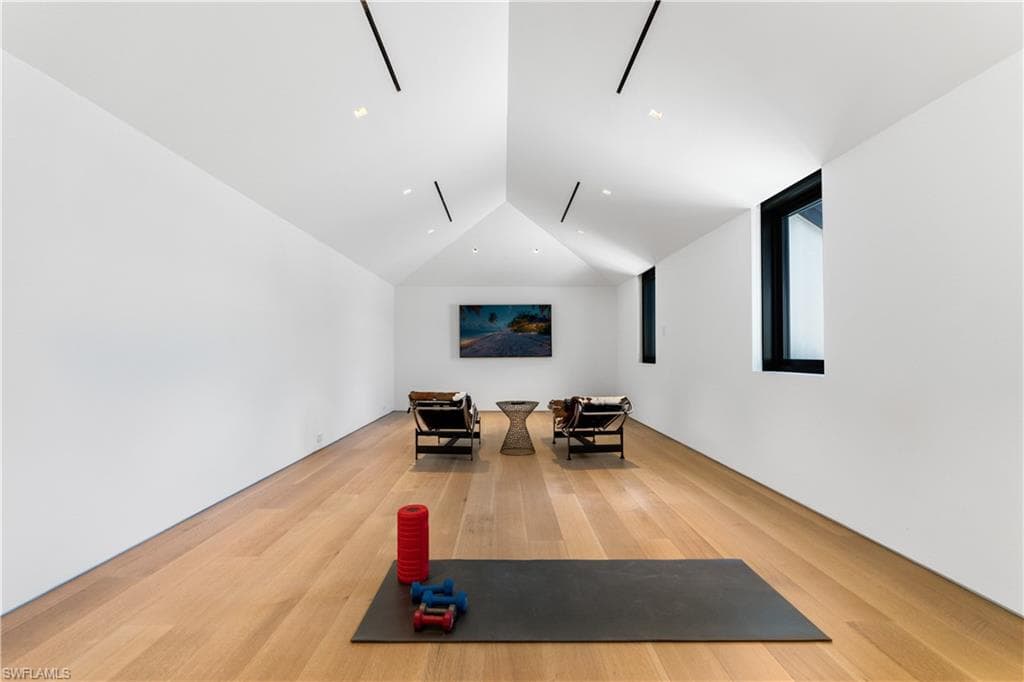 3655 Fort Charles Dr, Naples, FL 34102-19