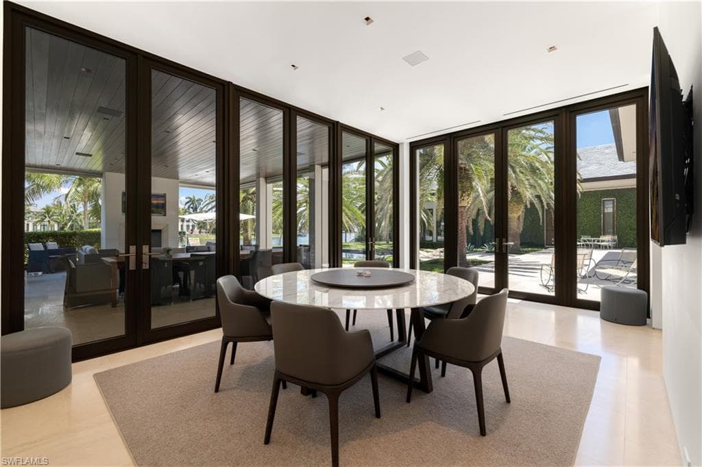 3655 Fort Charles Dr, Naples, FL 34102-22