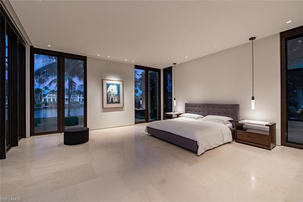 3655 Fort Charles Dr, Naples, FL 34102-23