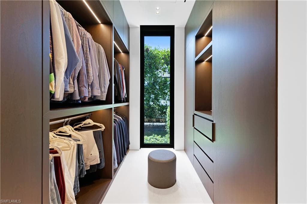 3655 Fort Charles Dr, Naples, FL 34102-26