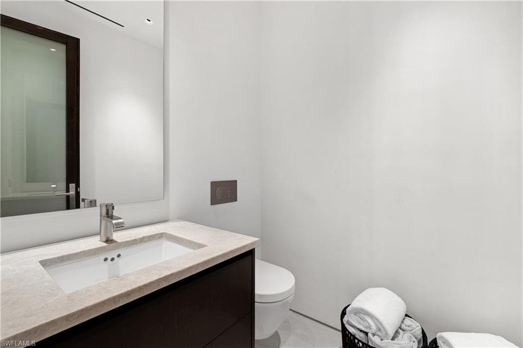 3655 Fort Charles Dr, Naples, FL 34102-29