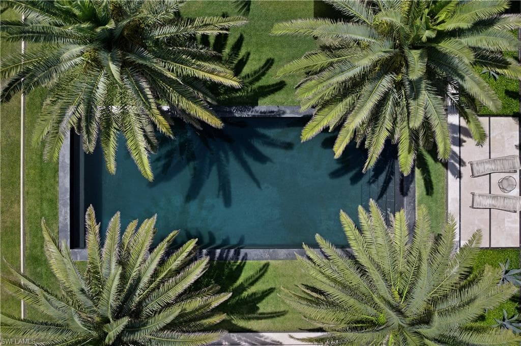 3655 Fort Charles Dr, Naples, FL 34102-38