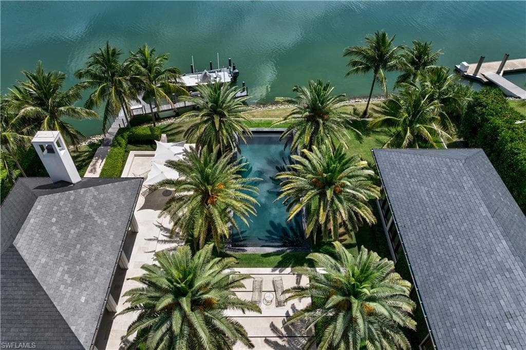 3655 Fort Charles Dr, Naples, FL 34102-40